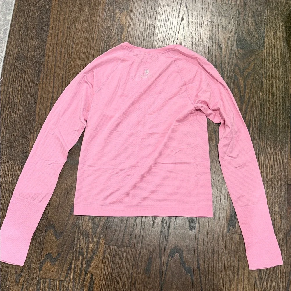 NWT Peloton Swiftly Tech Long Sleeve 2.0 Race - Picture 2 of 3